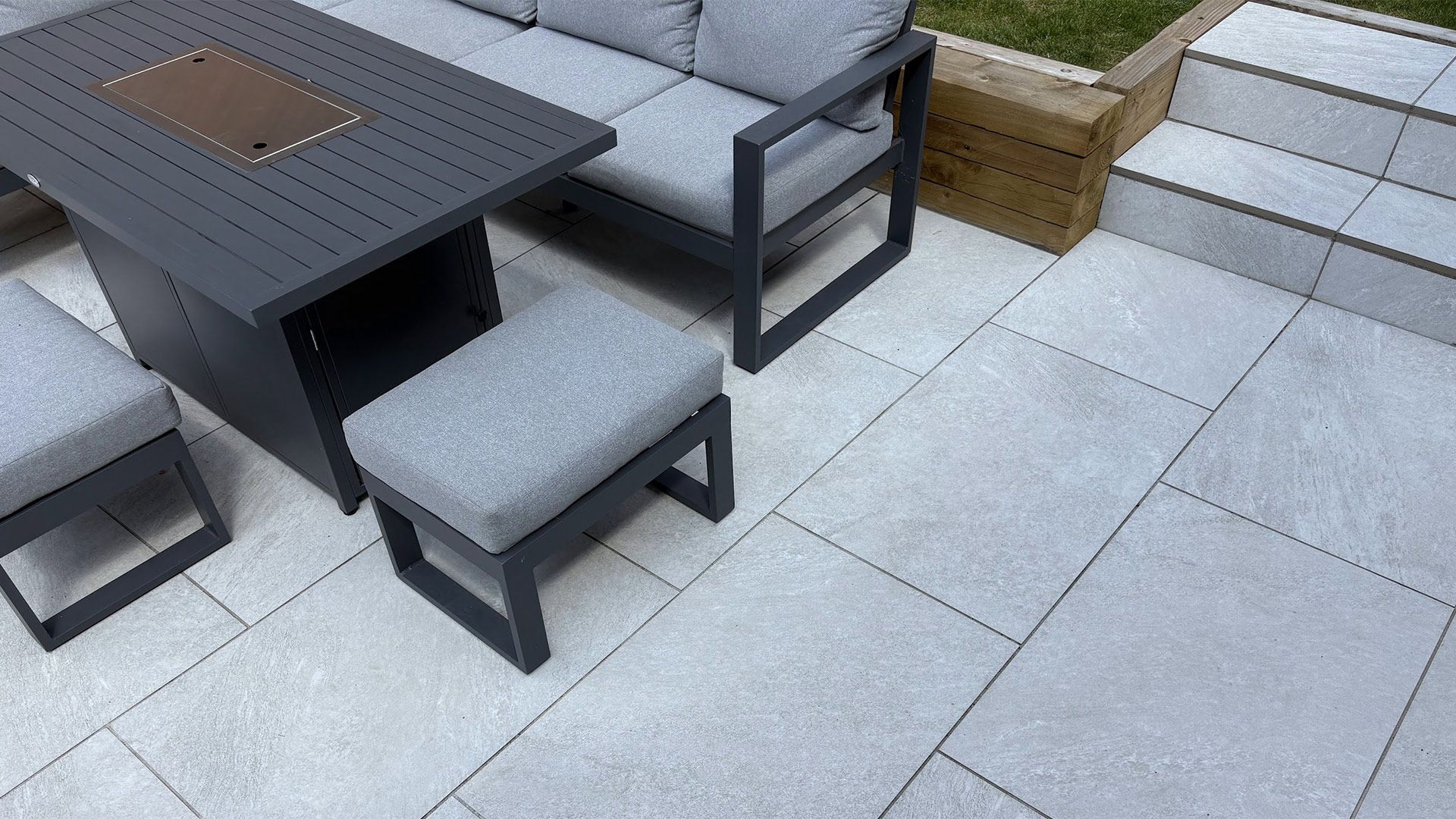 Doric Close Bifold Doors & Garden