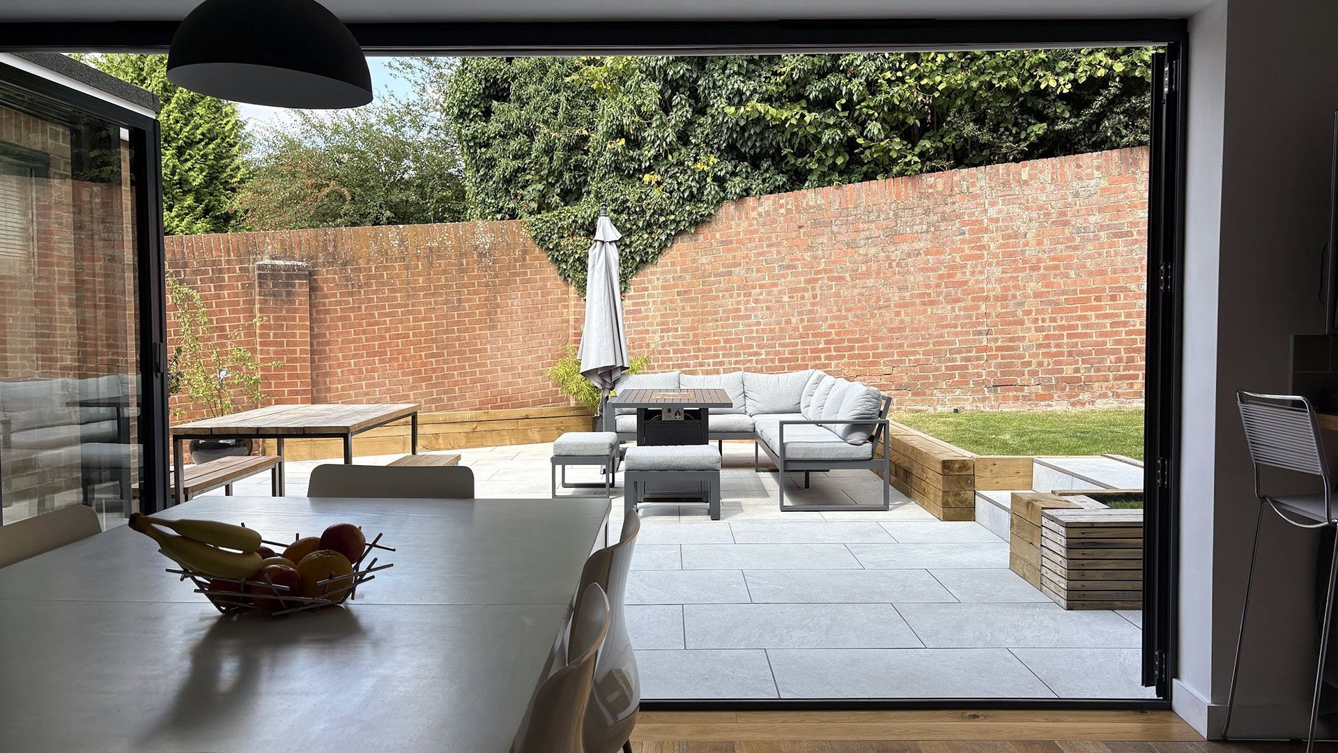 Doric Close Bifold Doors & Garden