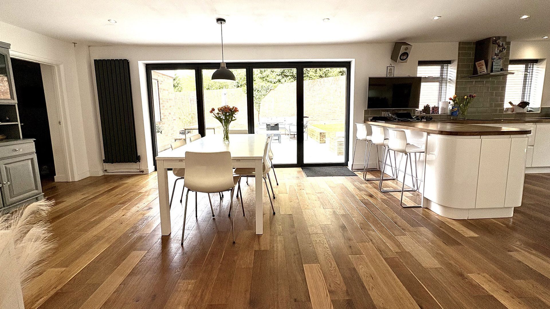 Doric Close Bifold Doors & Garden