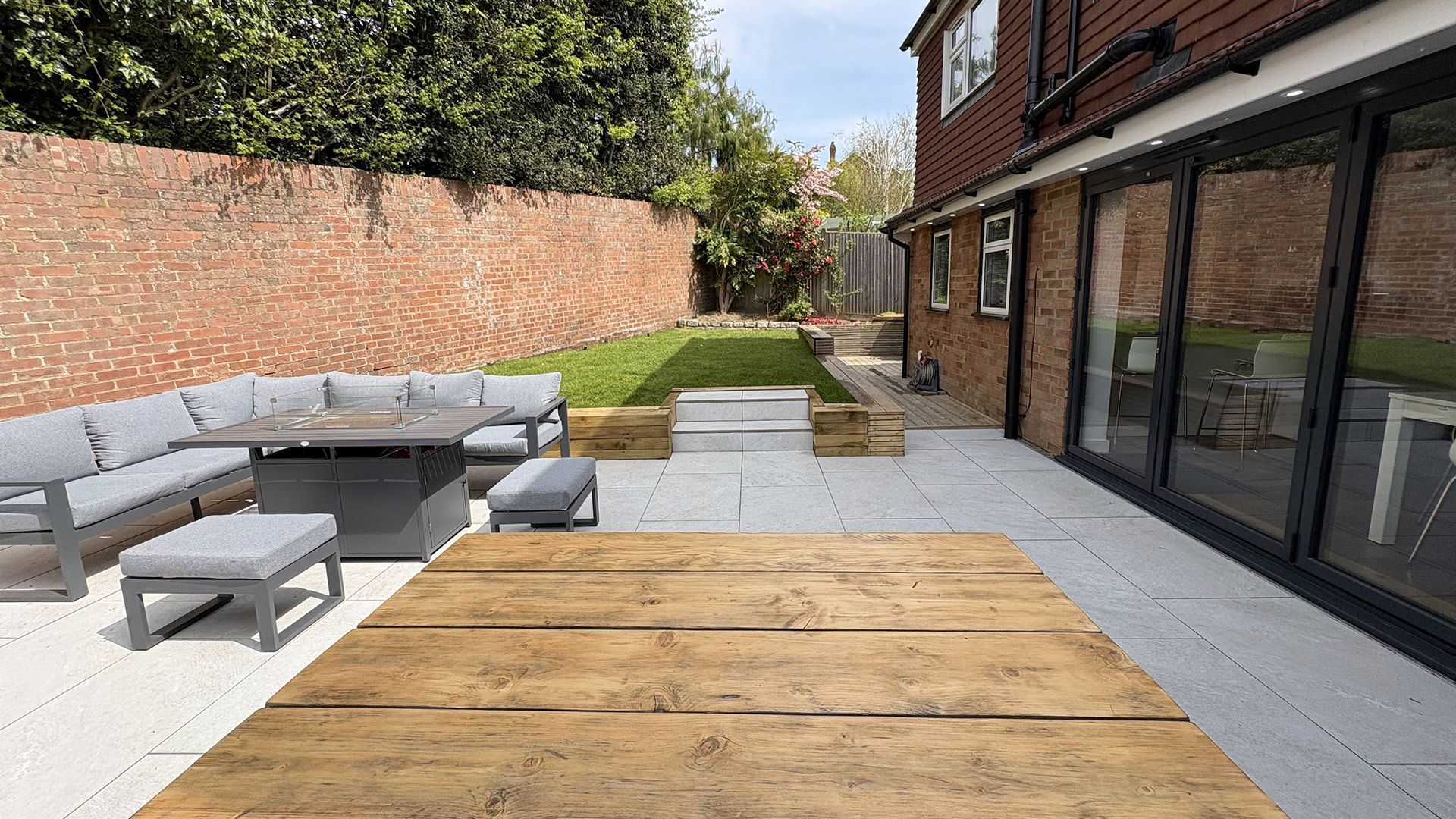 Doric Close Bifold Doors & Garden