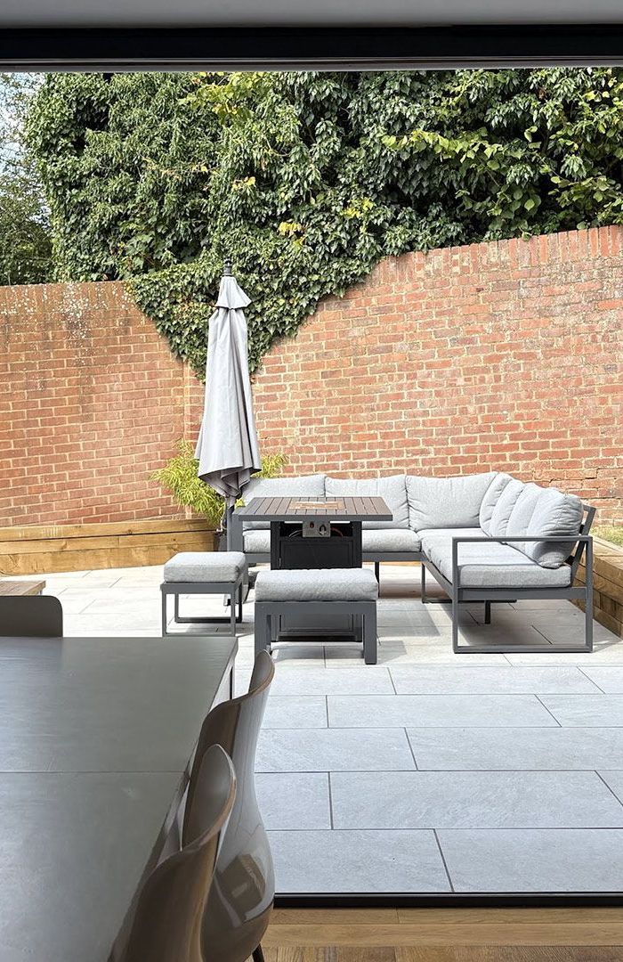 Doric Close Bifold Doors & Garden