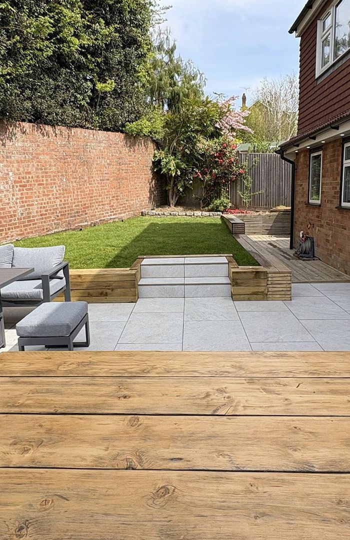 Doric Close Bifold Doors & Garden