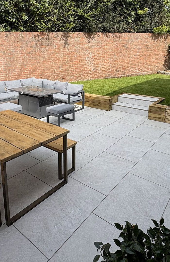 Doric Close Bifold Doors & Garden