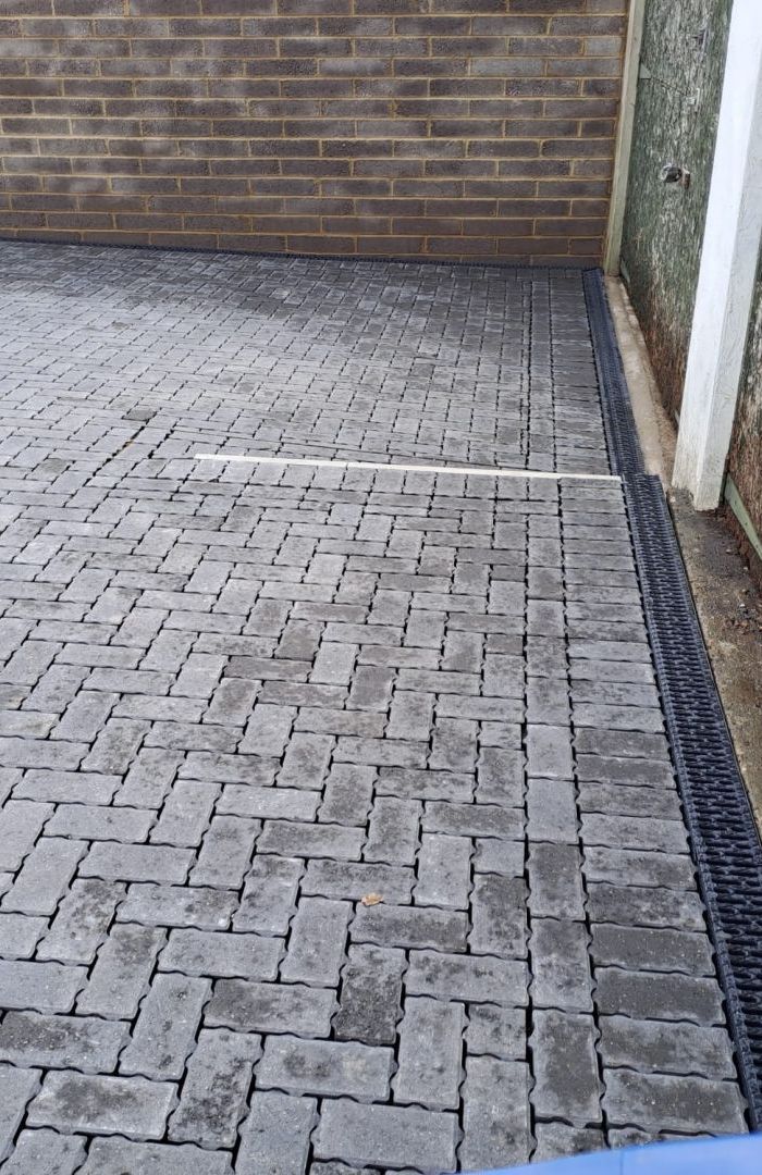 Sevenoaks permeable driveway complete